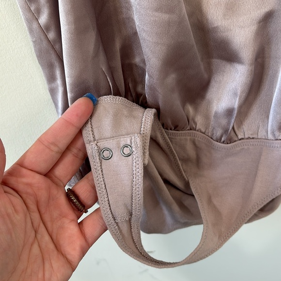 Abercrombie & Fitch Mauve Lace Cami Bodysuit Size Large - Picture 8 of 8